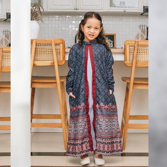Media 883